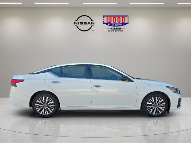 Used 2025 Nissan Altima SV with VIN 1N4BL4DV4SN371090 for sale in Kansas City