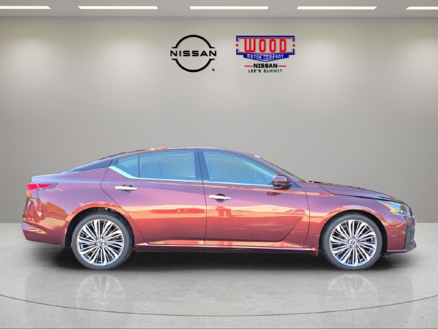 Used 2023 Nissan Altima SL with VIN 1N4BL4EV4PN403722 for sale in Kansas City