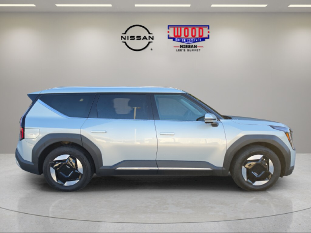 Used 2024 Kia EV9 Wind SUV