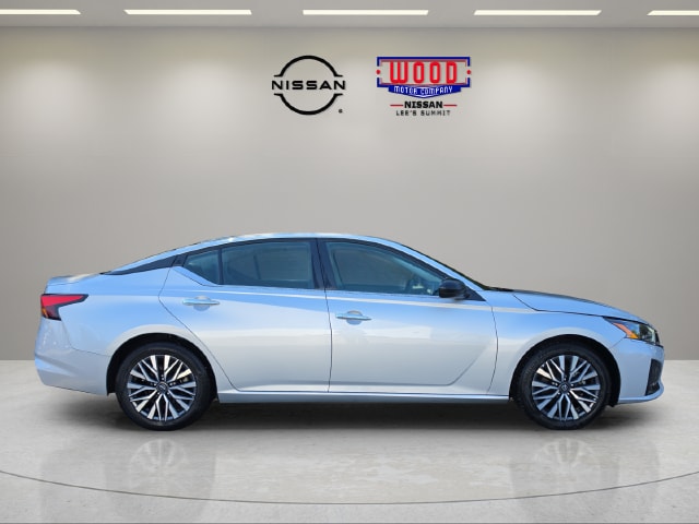 Used 2025 Nissan Altima SV with VIN 1N4BL4DV6SN386951 for sale in Kansas City