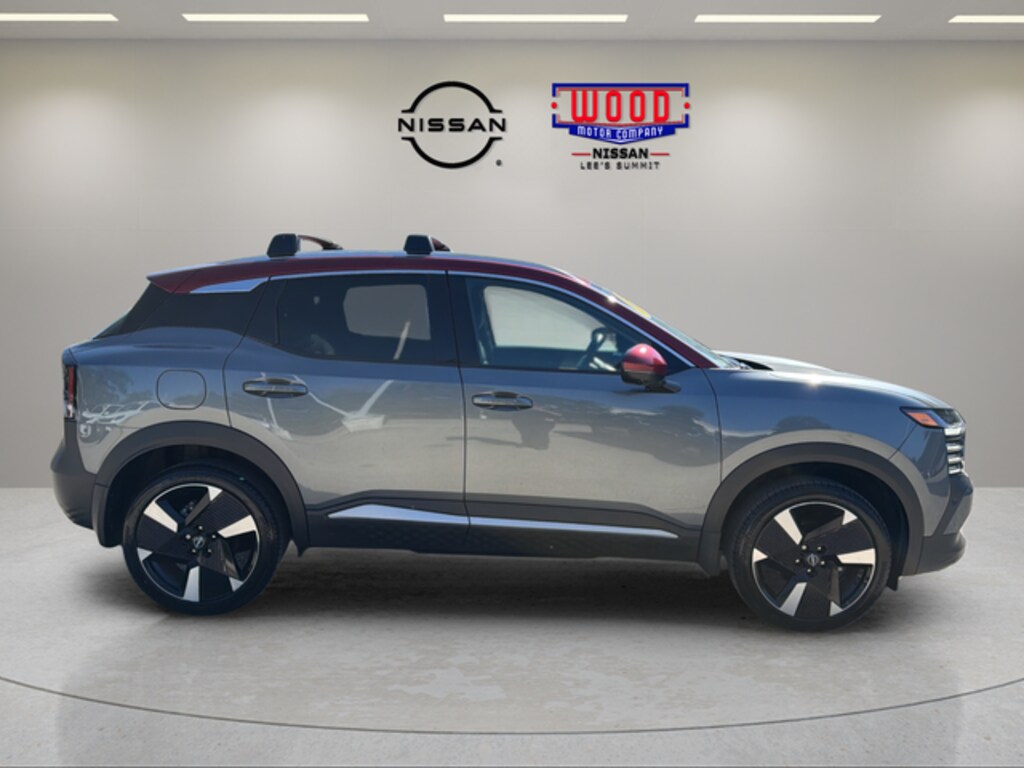 Used 2025 Nissan Kicks SR SUV