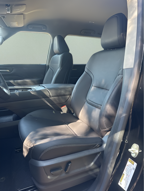 2026 Nissan Armada SV - Photo 17