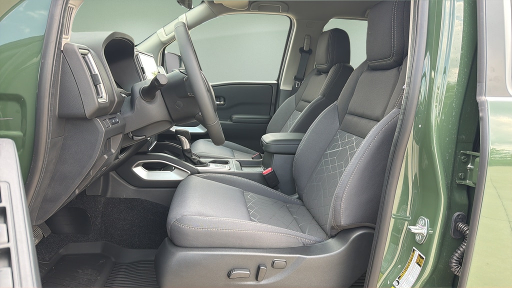 2026 Nissan Frontier SV - Photo 16