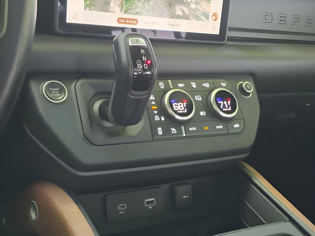 2020 Land Rover Defender X - Photo 22