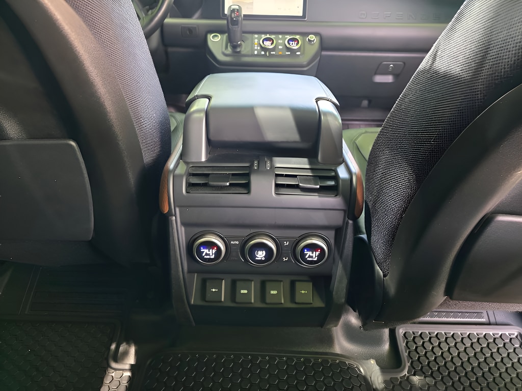 2020 Land Rover Defender X - Photo 8