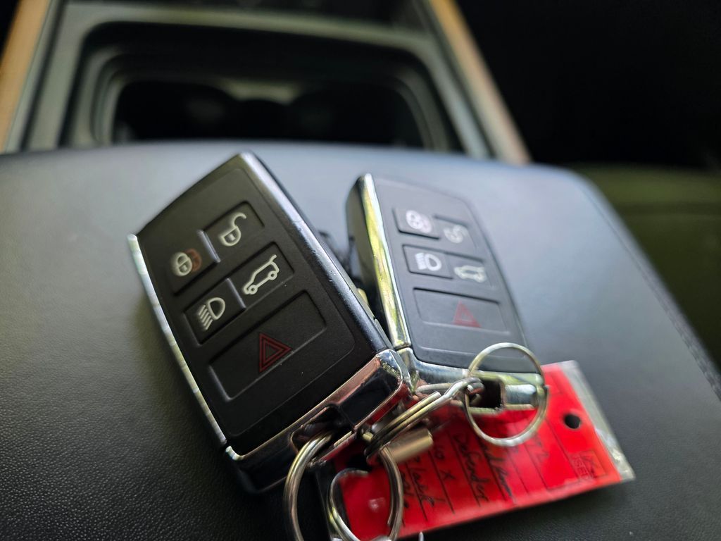 2020 Land Rover Defender X - Photo 27