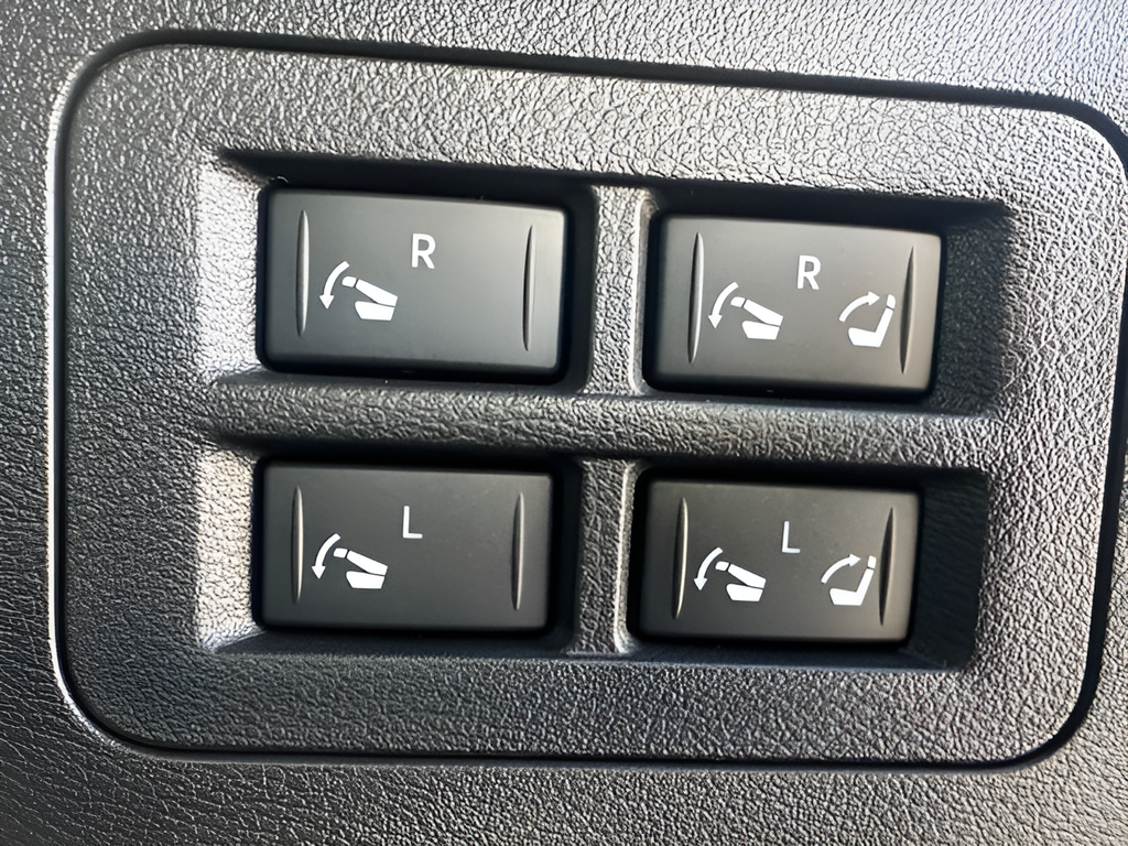 2026 Nissan Armada PRO-4X - Photo 32