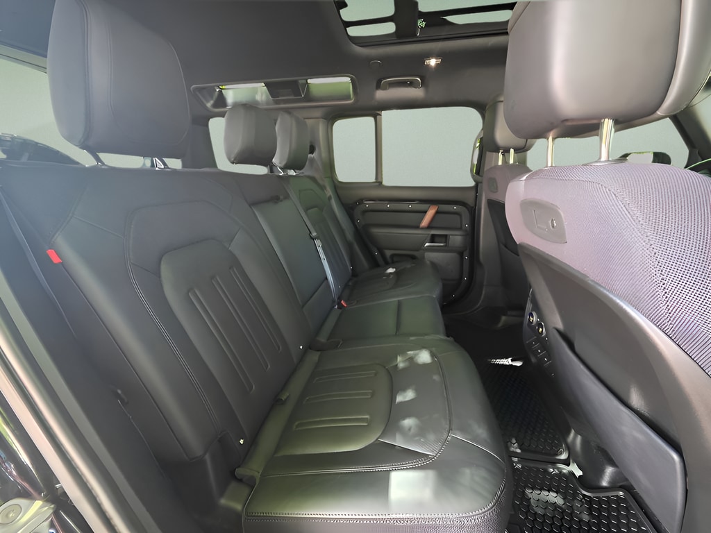 2020 Land Rover Defender X - Photo 7