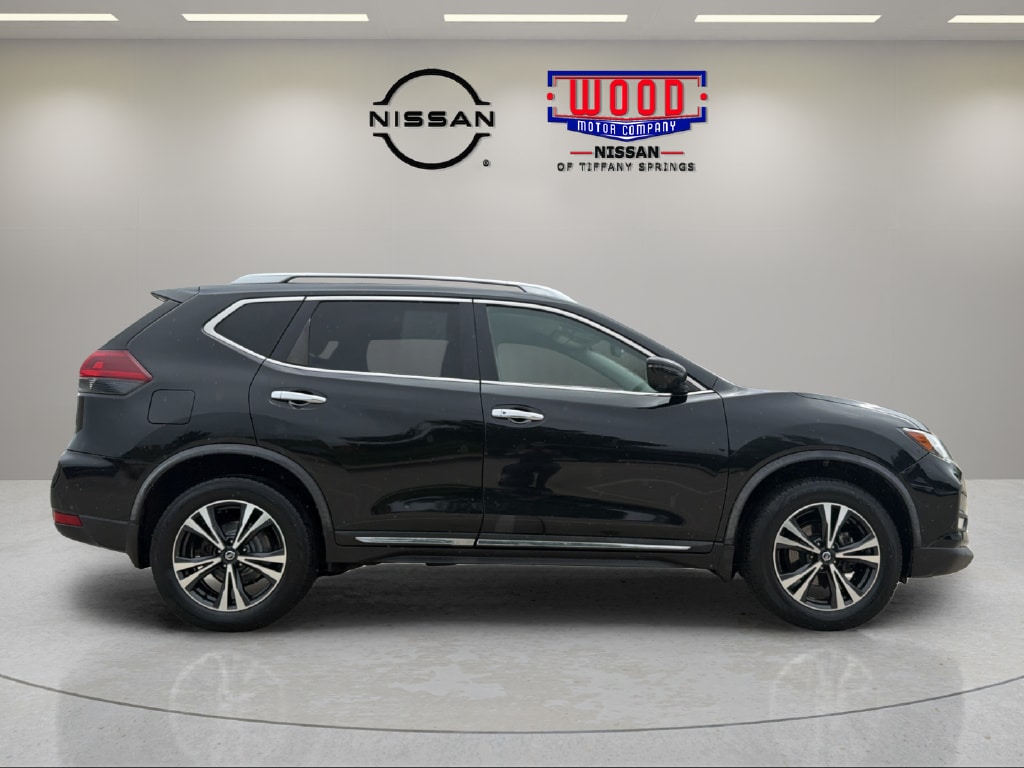 Used 2018 Nissan Rogue SL with VIN JN8AT2MV2JW322364 for sale in Kansas City