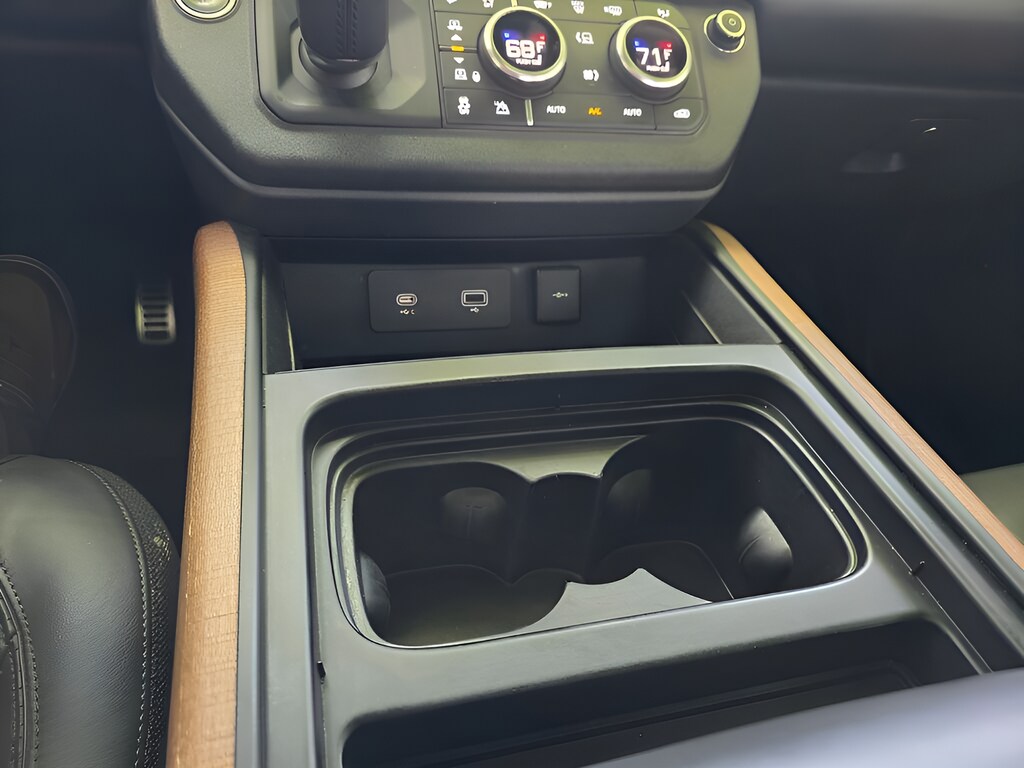 2020 Land Rover Defender X - Photo 23