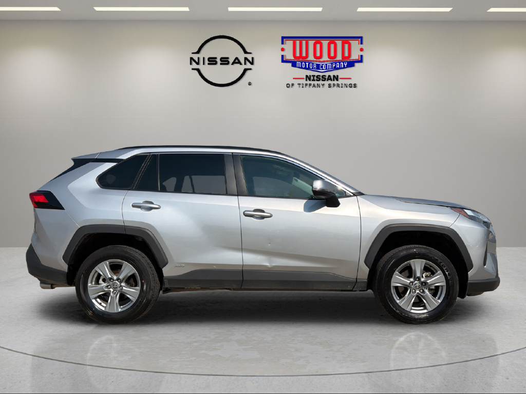 Used 2025 Toyota RAV4 XLE with VIN 4T3RWRFV8SU177987 for sale in Kansas City
