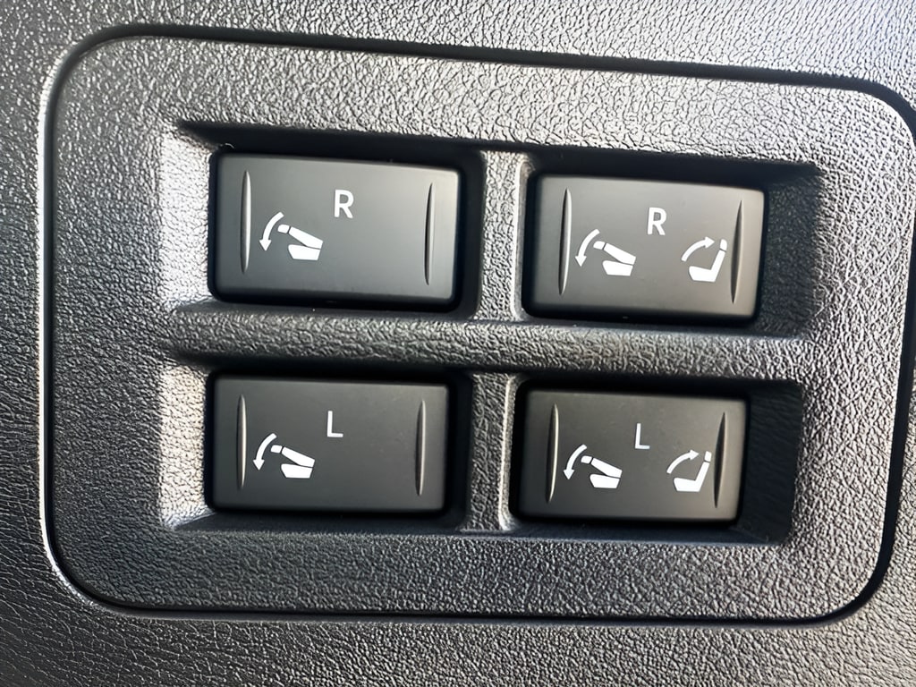 2026 Nissan Armada PRO-4X - Photo 32