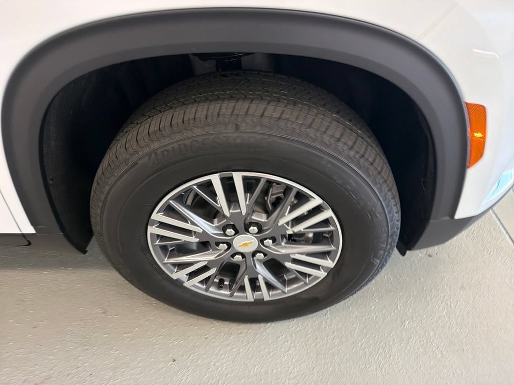 New 2027 Chevrolet Traverse LT SUV