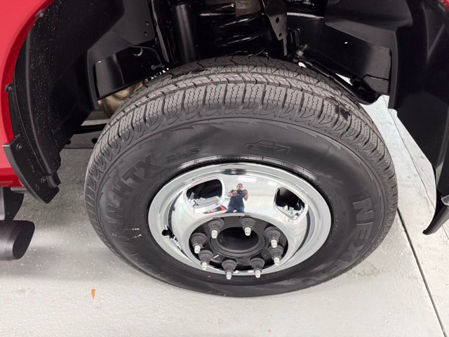 New 2026 Ram 3500 Chassis Cab TRADESMAN CREW 4X4 60' CA Pickup