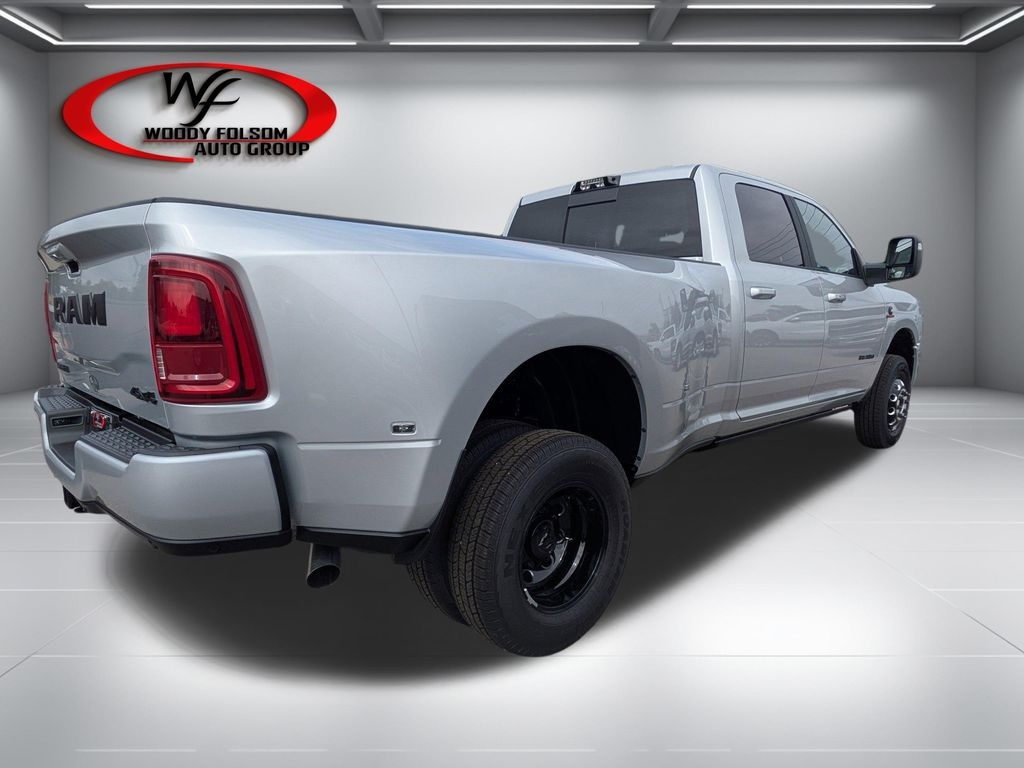 New 2026 Ram 3500 LARAMIE CREW CAB 4X4 8' BOX Pickup