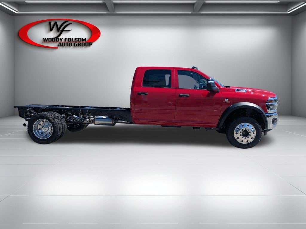 New 2026 Ram 4500 Chassis Cab TRADESMAN CREW 4X4 84' CA Pickup