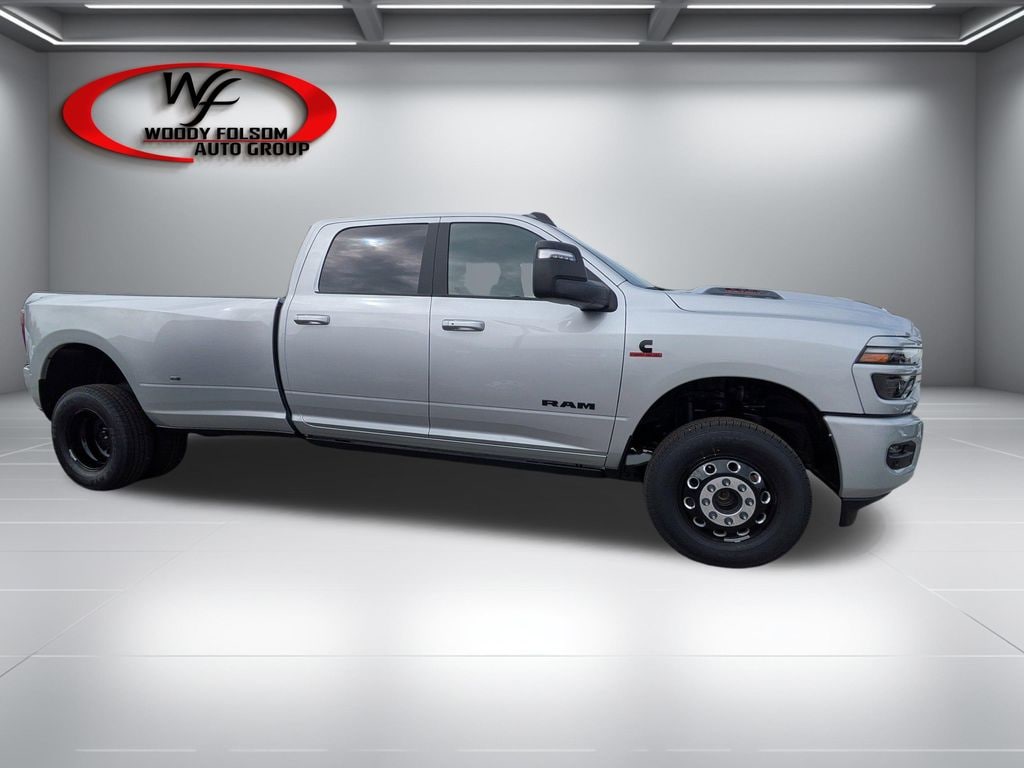 New 2026 Ram 3500 LARAMIE CREW CAB 4X4 8' BOX Pickup