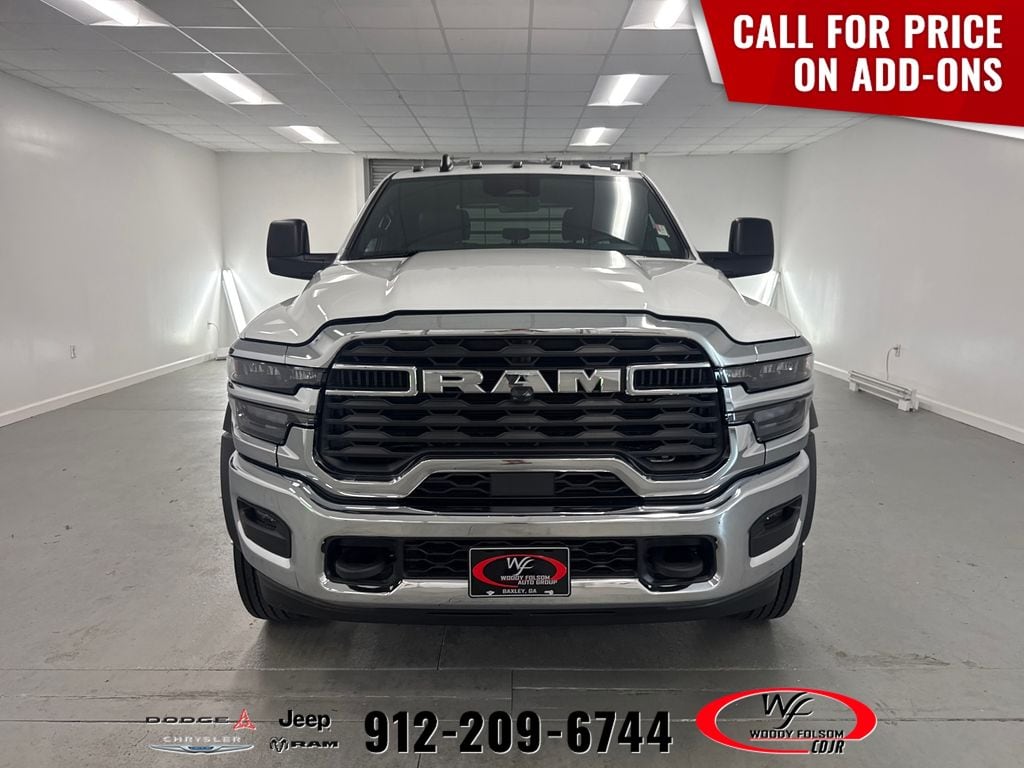 New 2026 Ram 5500 Chassis Cab TRADESMAN CREW 4X4 84' CA Pickup