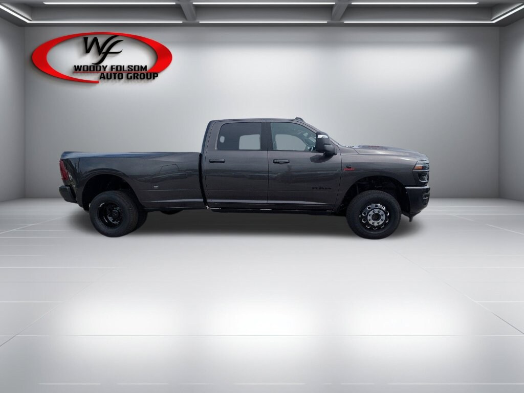 New 2026 Ram 3500 LARAMIE CREW CAB 4X4 8' BOX Pickup