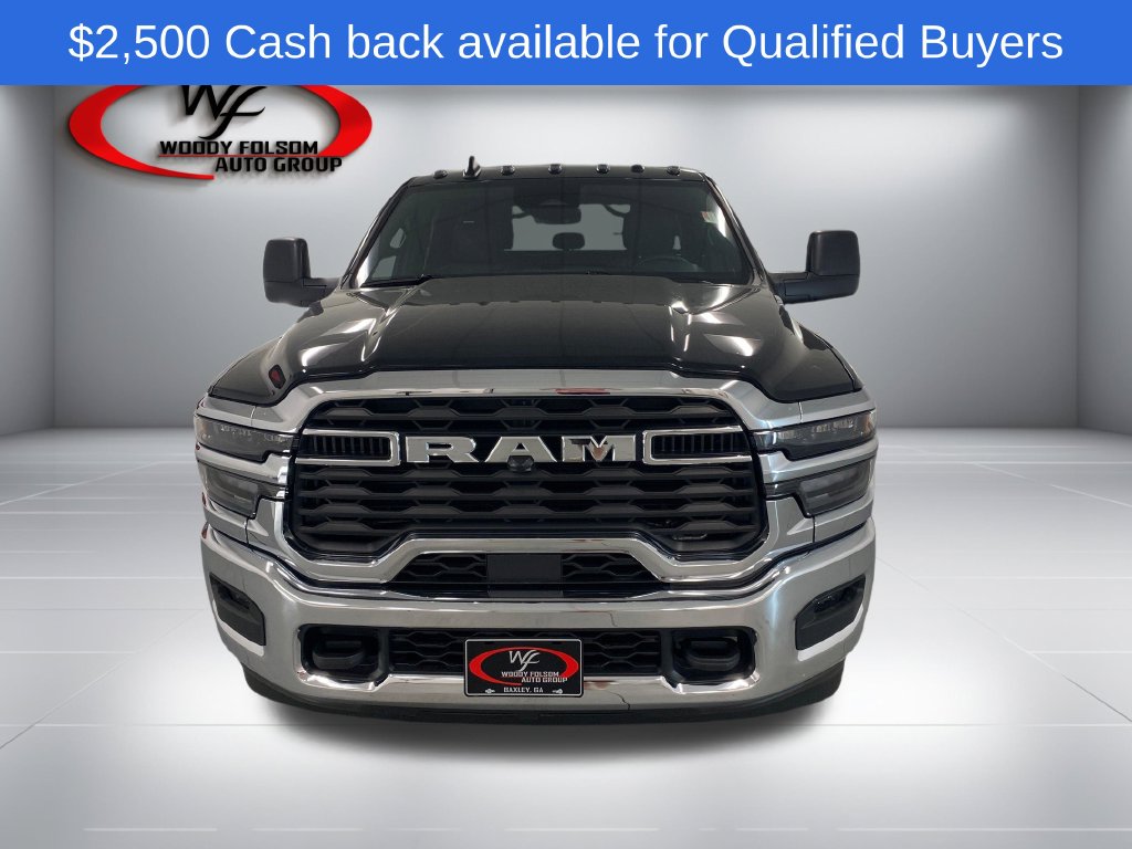 New 2026 Ram 3500 Chassis Cab TRADESMAN CREW 4X4 60' CA Pickup