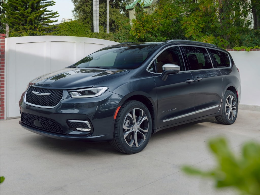 Used 2022 Chrysler Pacifica Pinnacle Van Passenger Van