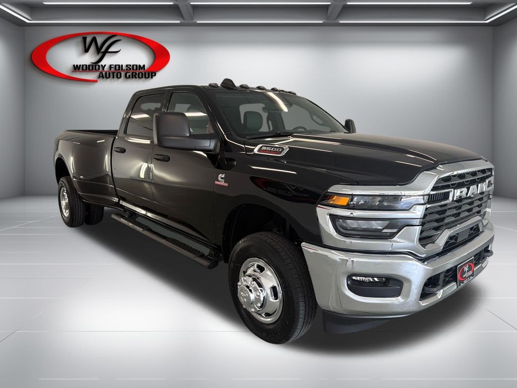 New 2027 Ram 3500 TRADESMAN CREW CAB 4X4 8' BOX Pickup