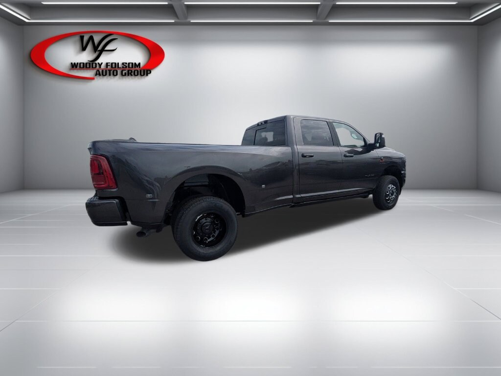 New 2026 Ram 3500 LARAMIE CREW CAB 4X4 8' BOX Pickup