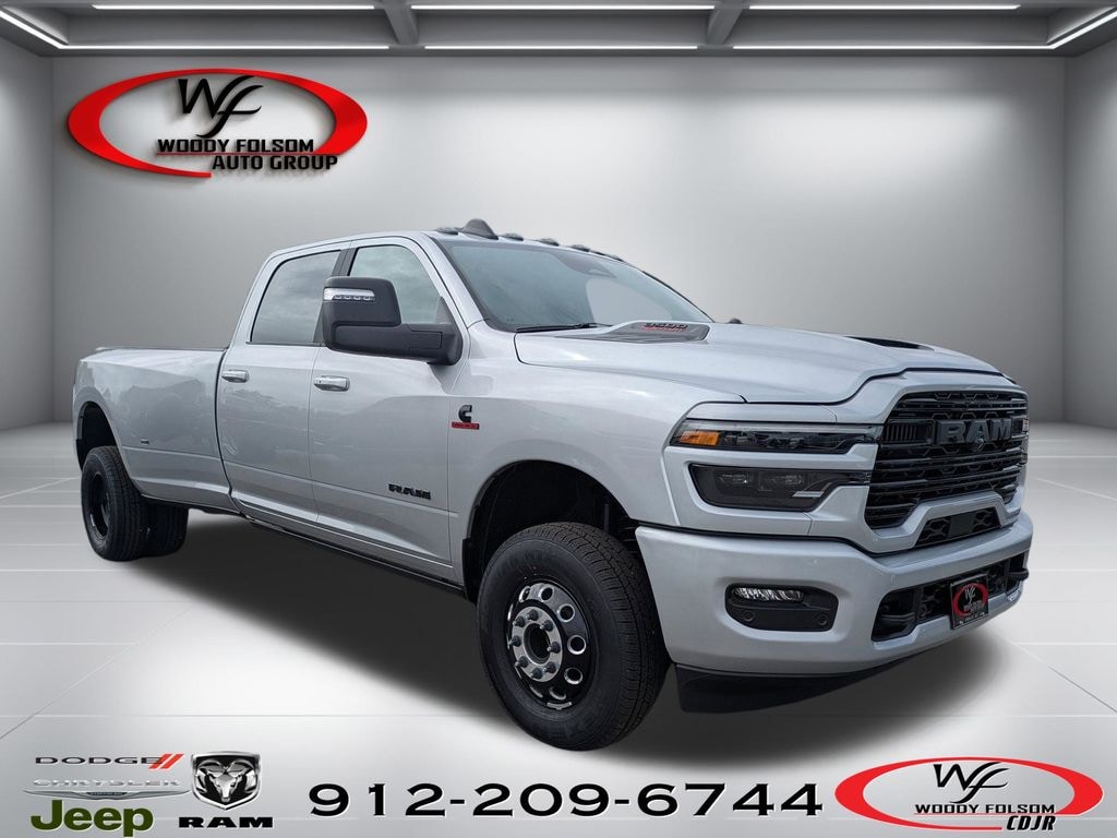 New 2026 Ram 3500 LARAMIE CREW CAB 4X4 8' BOX Pickup