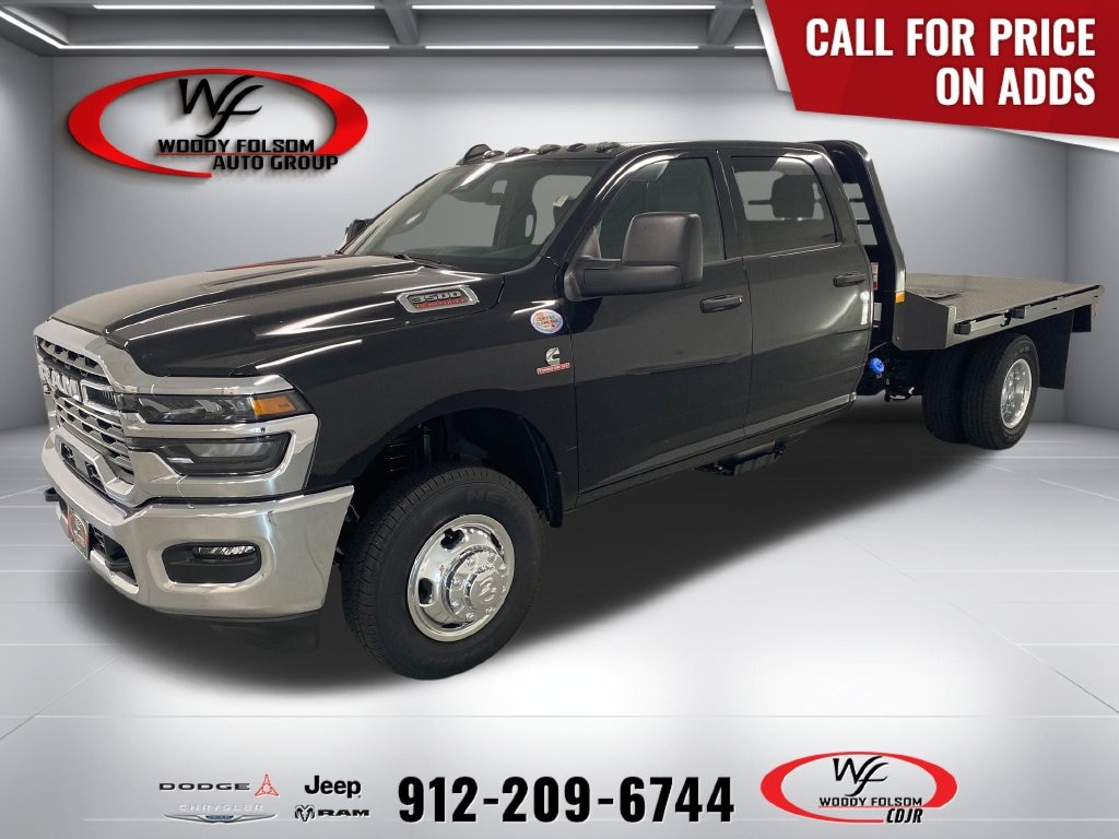 New 2026 Ram 3500 Chassis Cab TRADESMAN CREW 4X4 60' CA Pickup