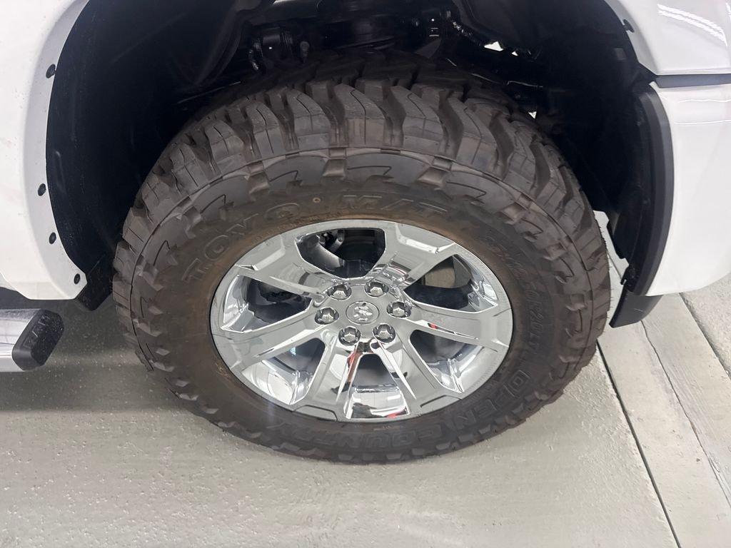 New 2026 Ram 1500 BIG HORN CREW CAB 4X4 5'7 BOX Pickup