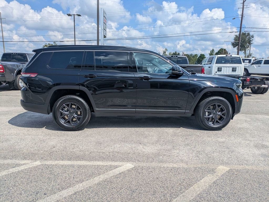New 2027 Jeep Grand Cherokee L LAREDO ALTITUDE 4X2 Sport Utility