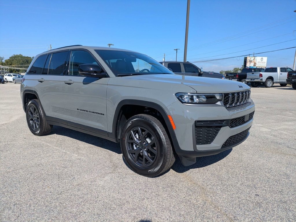 New 2027 Jeep Grand Cherokee LAREDO ALTITUDE 4X2 Sport Utility