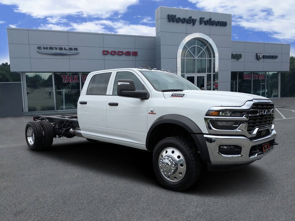 New 2026 Ram 5500 Chassis Cab TRADESMAN CREW 4X4 84' CA Pickup
