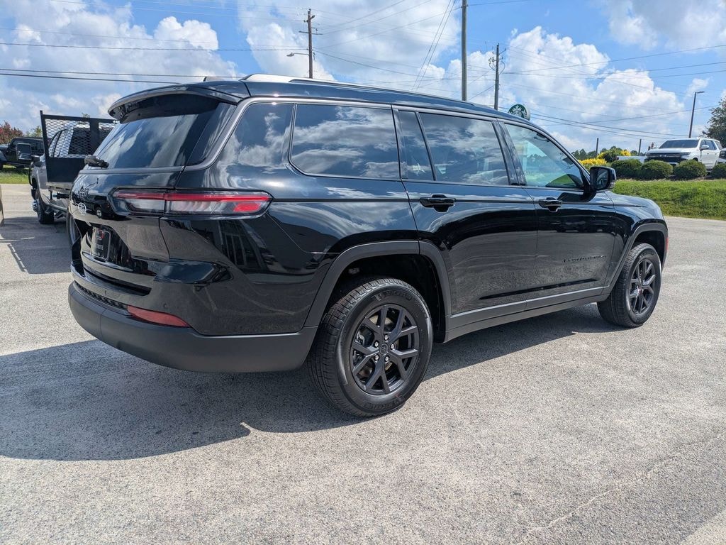 New 2027 Jeep Grand Cherokee L LAREDO ALTITUDE 4X2 Sport Utility