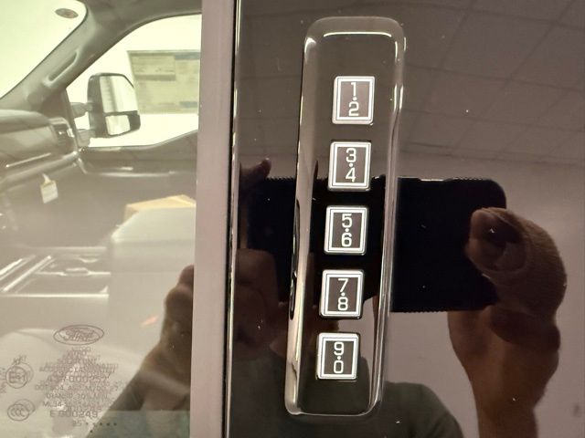 2026 Ford F-350 Super Duty Lariat - Photo 10