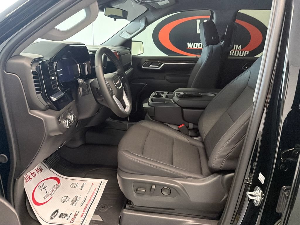 2026 GMC Sierra 1500 SLE - Photo 18