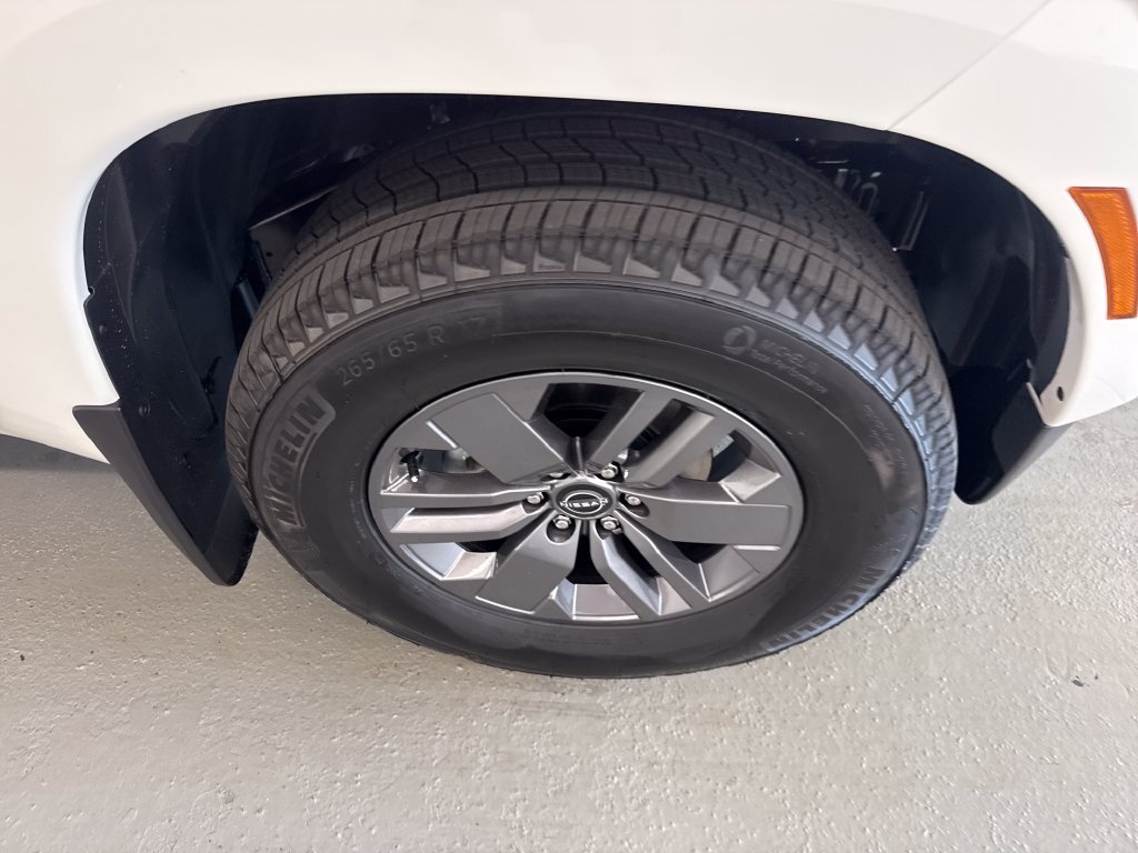 New 2027 Nissan Frontier SV Truck Crew Cab