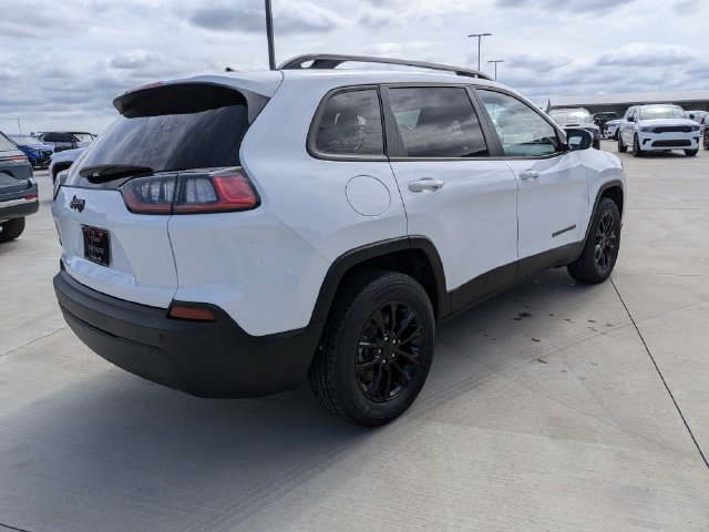 Used 2023 Jeep Cherokee Altitude Lux SUV