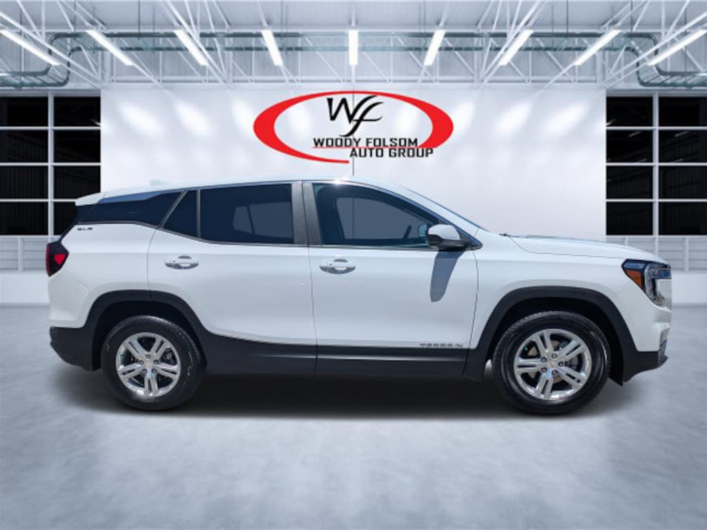 Used 2024 GMC Terrain SLE SUV