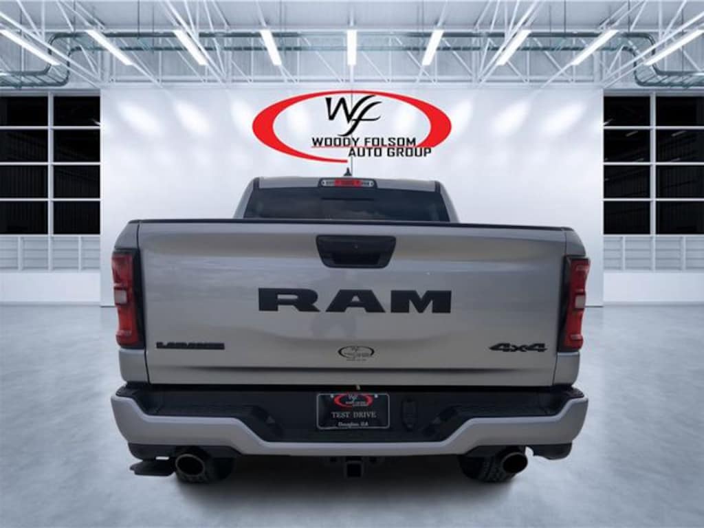 New 2025 Ram 1500 LARAMIE CREW CAB 4X4 5'7 BOX Pickup