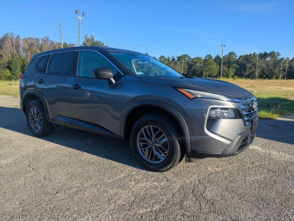 Used 2024 Nissan Rogue S SUV