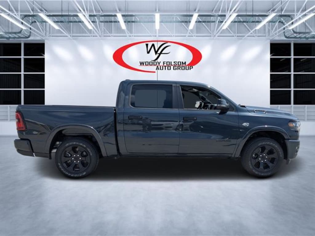 New 2026 Ram 1500 BIG HORN CREW CAB 4X4 5'7 BOX Pickup