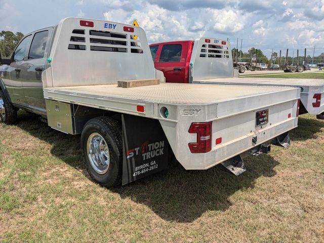 New 2026 Ram 3500 Chassis Cab TRADESMAN CREW 4X4 60' CA Pickup