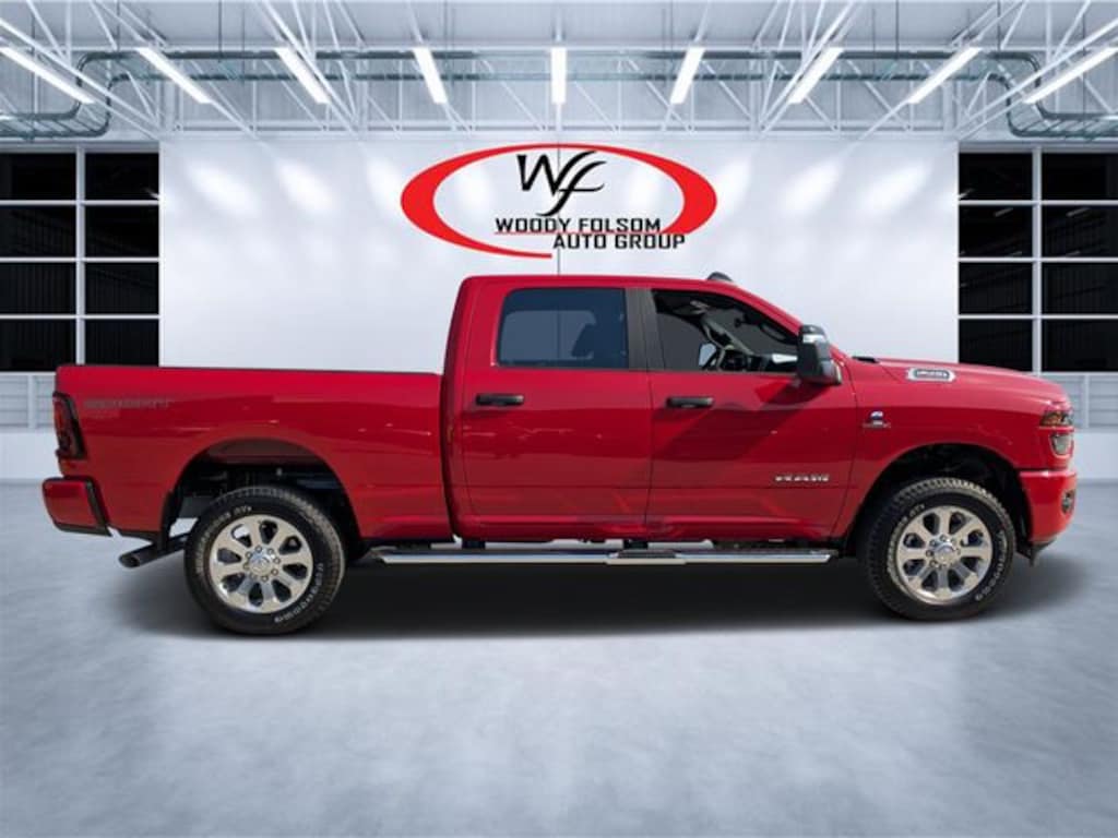 New 2026 Ram 2500 BIG HORN CREW CAB 4X4 6'4 BOX Pickup