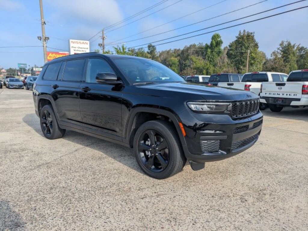 Used 2023 Jeep Grand Cherokee L L Laredo SUV