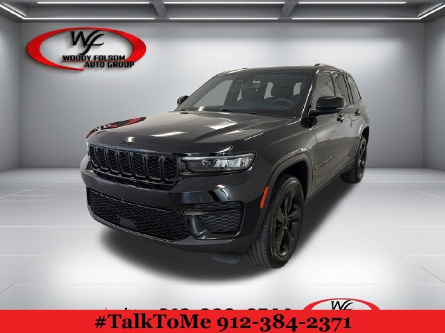 Used 2023 Jeep Grand Cherokee Altitude SUV