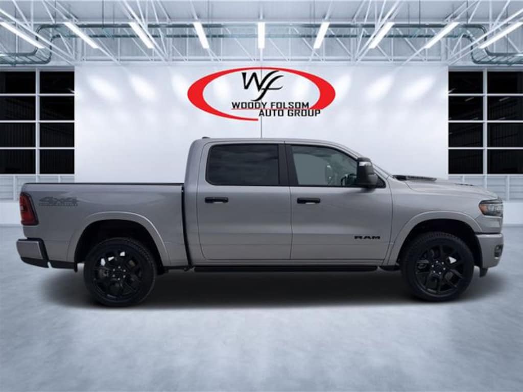 New 2025 Ram 1500 LARAMIE CREW CAB 4X4 5'7 BOX Pickup