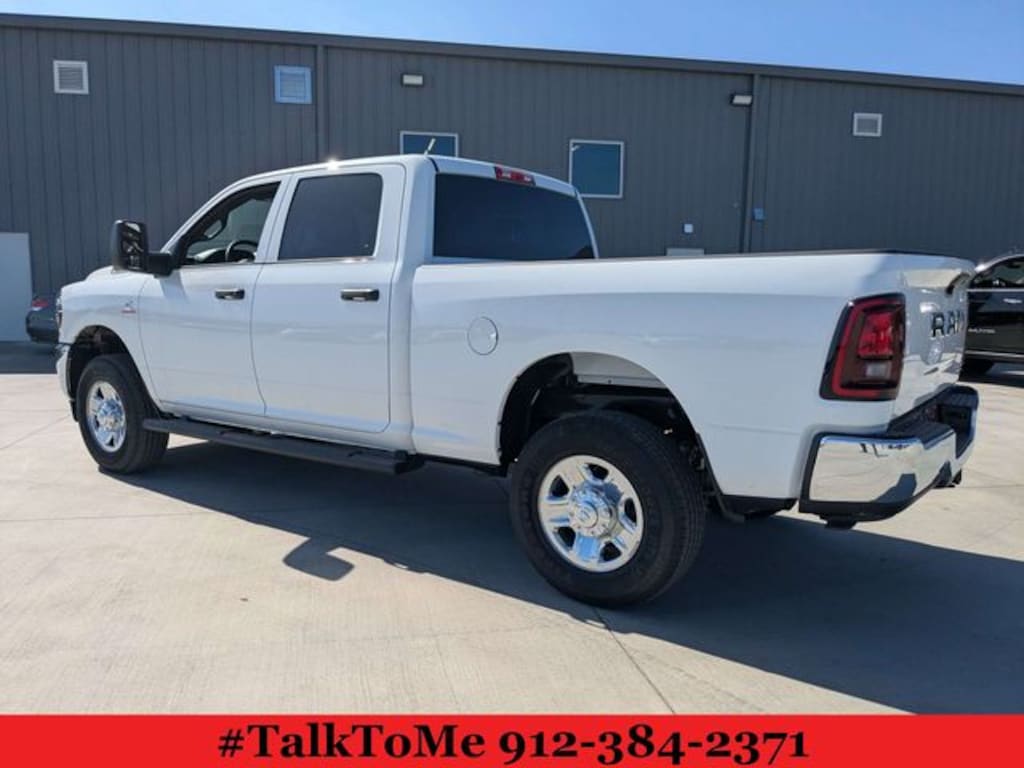 New 2026 Ram 2500 TRADESMAN CREW CAB 4X4 6'4 BOX Pickup