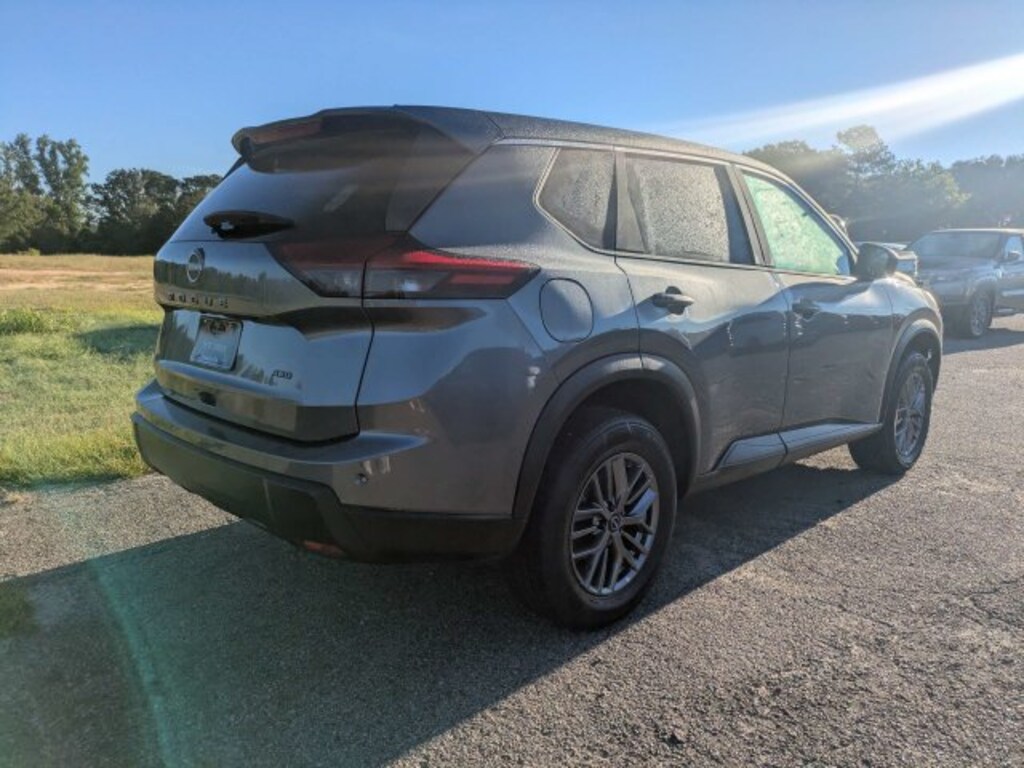 Used 2024 Nissan Rogue S SUV