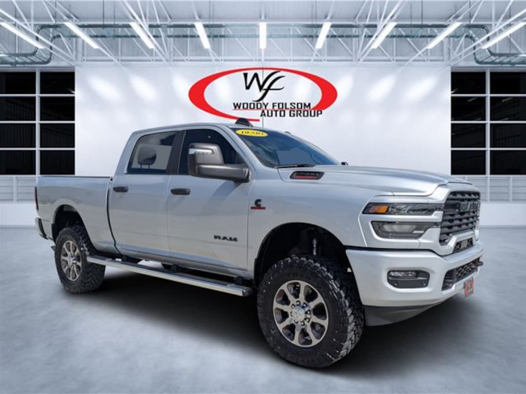 New 2026 Ram 2500 BIG HORN CREW CAB 4X4 6'4 BOX Pickup